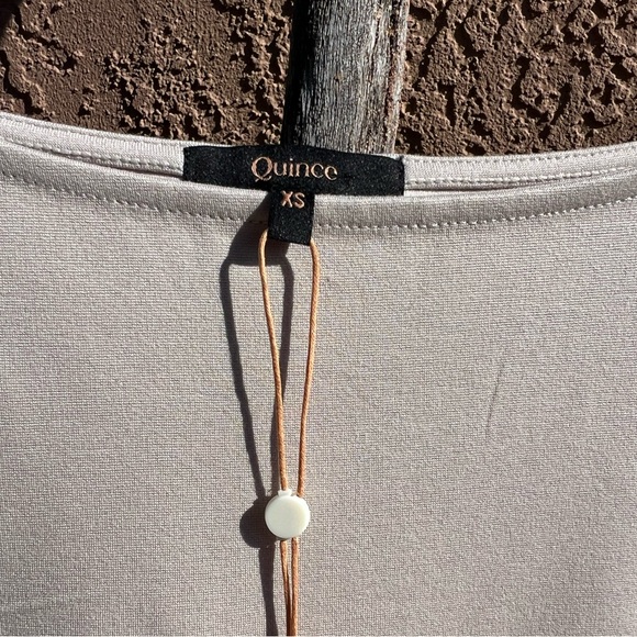 NWT Quince Ultra-Stretch Ponte Cap Sleeve Dress Ecru XS - Picture 2 of 5